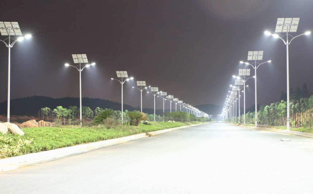 道路太陽能路燈你知道怎么選擇瓦數嗎？